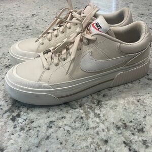 Nike Tan Sneakers Sz 9.5